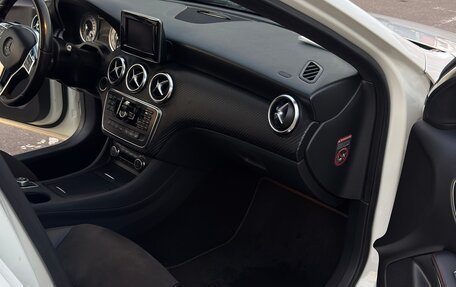 Mercedes-Benz A-Класс, 2015 год, 1 899 999 рублей, 12 фотография
