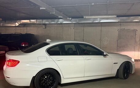 BMW 5 серия, 2015 год, 1 700 000 рублей, 3 фотография