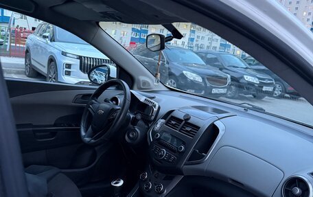 Chevrolet Aveo III, 2013 год, 380 000 рублей, 3 фотография