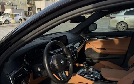 BMW 5 серия, 2018 год, 2 800 000 рублей, 6 фотография