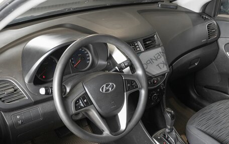 Hyundai Solaris II рестайлинг, 2015 год, 930 000 рублей, 5 фотография
