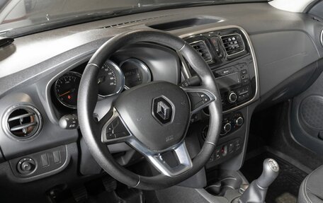 Renault Logan II, 2019 год, 957 600 рублей, 5 фотография