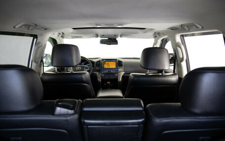 Toyota Land Cruiser 200, 2011 год, 2 499 000 рублей, 18 фотография
