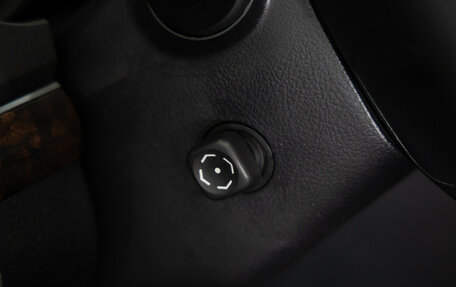 Toyota Land Cruiser 200, 2011 год, 2 499 000 рублей, 28 фотография
