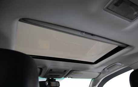 Toyota Land Cruiser 200, 2011 год, 2 499 000 рублей, 29 фотография