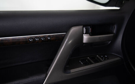 Toyota Land Cruiser 200, 2011 год, 2 499 000 рублей, 26 фотография