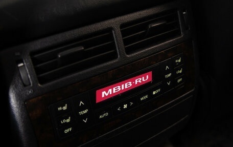 Toyota Land Cruiser 200, 2011 год, 2 499 000 рублей, 21 фотография