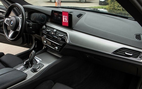 BMW 5 серия, 2018 год, 4 029 000 рублей, 7 фотография