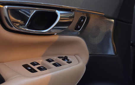 Volvo XC90 II рестайлинг, 2015 год, 3 950 000 рублей, 31 фотография