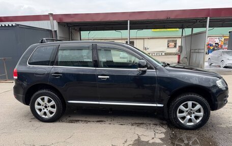 Volkswagen Touareg III, 2006 год, 900 000 рублей, 2 фотография