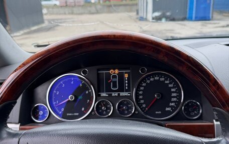 Volkswagen Touareg III, 2006 год, 900 000 рублей, 27 фотография