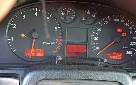 Audi A4, 1999 год, 365 000 рублей, 10 фотография