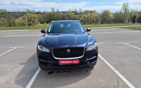 Jaguar F-Pace, 2017 год, 2 600 000 рублей, 1 фотография