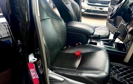 Toyota Land Cruiser Prado 150 рестайлинг 2, 2012 год, 4 350 000 рублей, 10 фотография