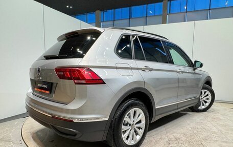 Volkswagen Tiguan II, 2021 год, 2 399 000 рублей, 5 фотография
