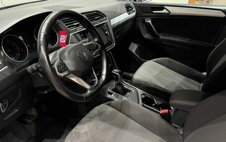 Volkswagen Tiguan II, 2021 год, 2 399 000 рублей, 12 фотография