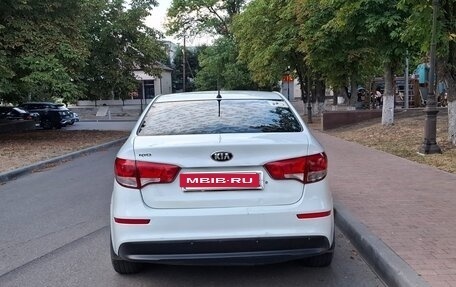 KIA Rio III рестайлинг, 2015 год, 800 000 рублей, 9 фотография
