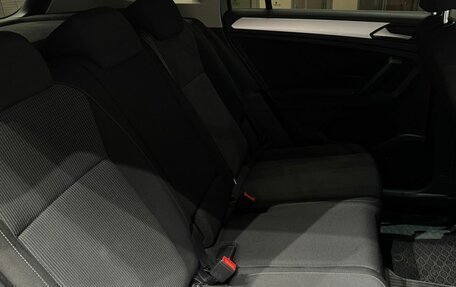 Volkswagen Tiguan II, 2021 год, 2 399 000 рублей, 23 фотография