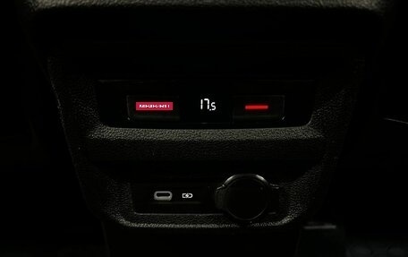 Volkswagen Tiguan II, 2021 год, 2 399 000 рублей, 22 фотография