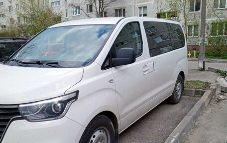 Hyundai H-1 II рестайлинг, 2021 год, 2 550 000 рублей, 3 фотография