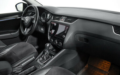 Skoda Octavia, 2017 год, 2 490 000 рублей, 14 фотография