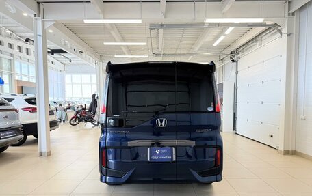 Honda Stepwgn IV, 2019 год, 2 499 900 рублей, 5 фотография