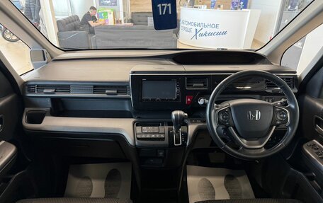 Honda Stepwgn IV, 2019 год, 2 499 900 рублей, 16 фотография