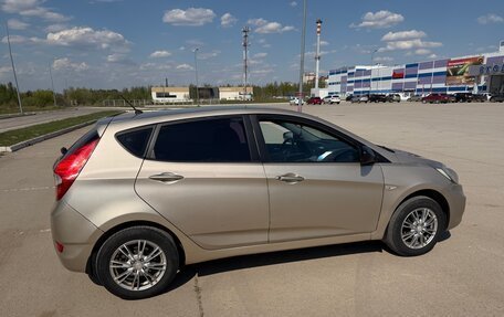 Hyundai Solaris II рестайлинг, 2012 год, 625 000 рублей, 2 фотография