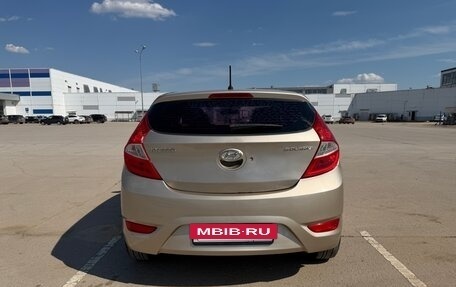 Hyundai Solaris II рестайлинг, 2012 год, 625 000 рублей, 3 фотография