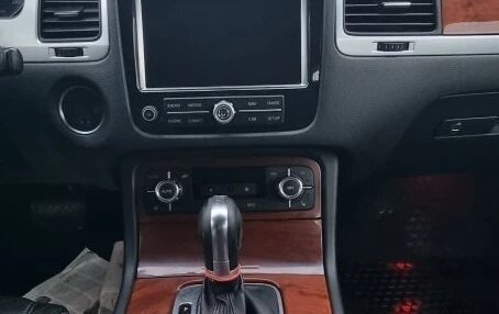 Volkswagen Touareg III, 2010 год, 1 140 000 рублей, 7 фотография