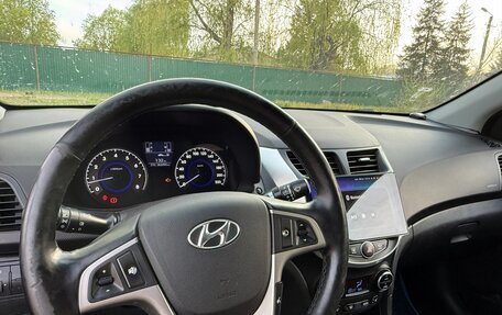 Hyundai Solaris II рестайлинг, 2016 год, 750 000 рублей, 11 фотография