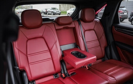 Porsche Cayenne III, 2018 год, 6 099 000 рублей, 33 фотография