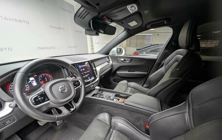 Volvo XC60 II, 2019 год, 3 975 000 рублей, 9 фотография