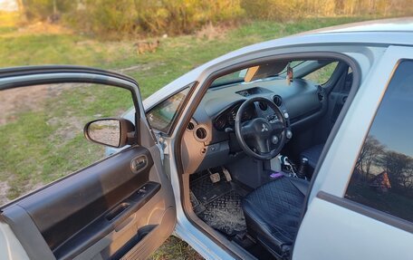 Mitsubishi Colt VI рестайлинг, 2007 год, 400 000 рублей, 9 фотография