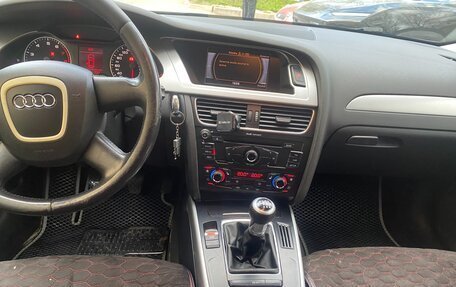 Audi A4, 2011 год, 1 300 000 рублей, 14 фотография
