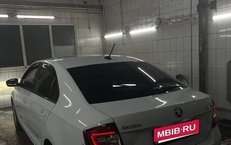 Skoda Rapid I, 2019 год, 1 000 000 рублей, 2 фотография