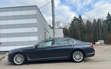 BMW 7 серия, 2019 год, 3 900 000 рублей, 3 фотография