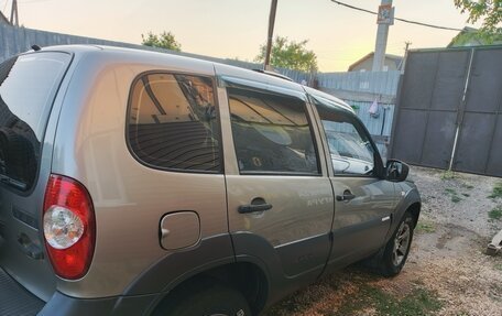 Chevrolet Niva I рестайлинг, 2011 год, 560 000 рублей, 4 фотография