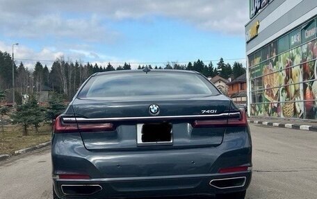 BMW 7 серия, 2019 год, 3 900 000 рублей, 2 фотография