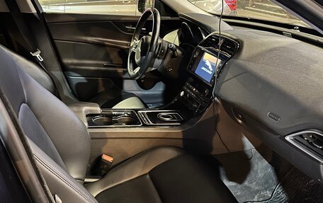 Jaguar XE I рестайлинг, 2015 год, 1 450 000 рублей, 8 фотография