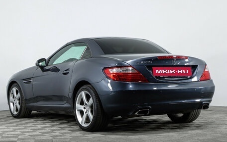 Mercedes-Benz SLK-Класс, 2011 год, 2 100 000 рублей, 18 фотография