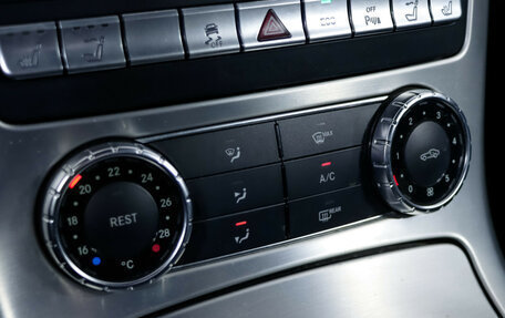 Mercedes-Benz SLK-Класс, 2011 год, 2 100 000 рублей, 33 фотография