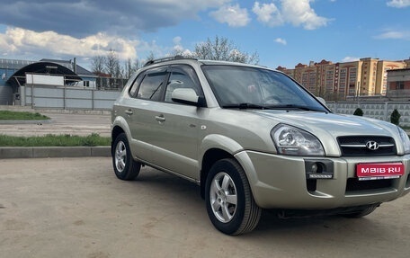 Hyundai Tucson III, 2007 год, 930 000 рублей, 1 фотография