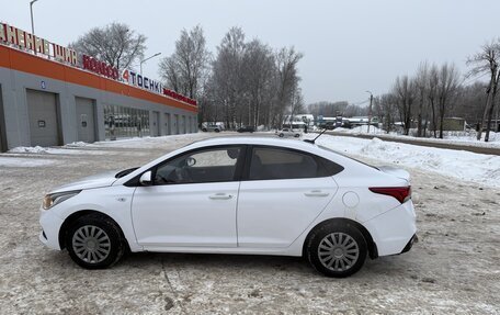 Hyundai Solaris II рестайлинг, 2017 год, 4 фотография