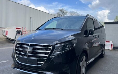 Mercedes-Benz V-Класс, 2026 год, 13 499 000 рублей, 2 фотография
