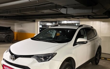 Toyota RAV4, 2018 год, 2 850 000 рублей, 3 фотография