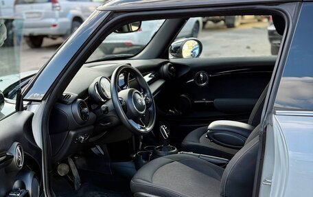 MINI Hatch, 2019 год, 2 600 000 рублей, 17 фотография