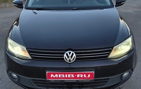 Volkswagen Jetta VI, 2012 год, 920 000 рублей, 2 фотография