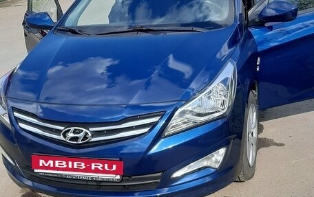 Hyundai Solaris II рестайлинг, 2015 год, 1 160 000 рублей, 2 фотография