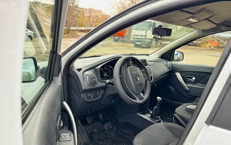 Renault Logan II, 2016 год, 775 000 рублей, 14 фотография